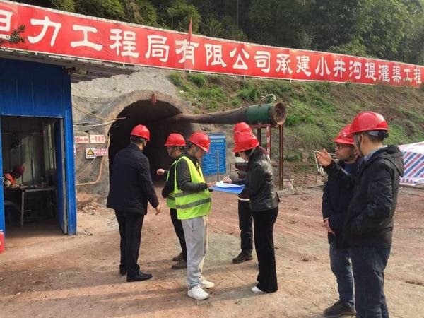 集團領導隆文非蒞臨公司督導安全生產工作