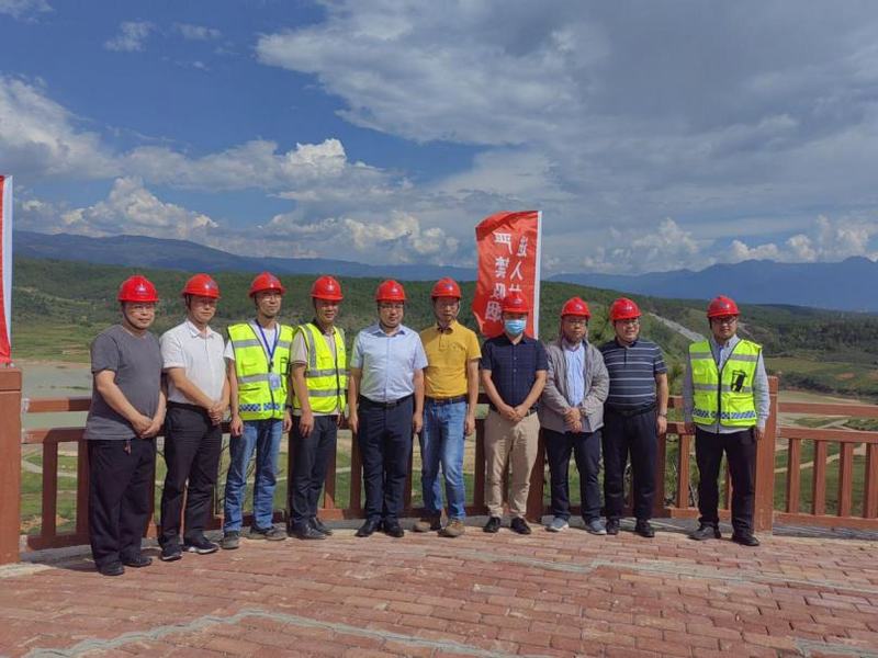 集團公司副總經理鄭祖杰到龍塘項目部督導檢查安全生產大排查大整治工作