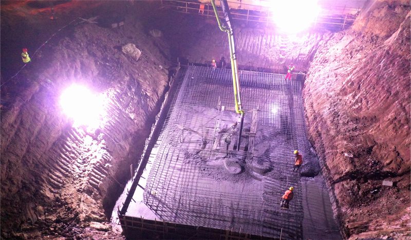 亭子口灌區(qū)一期工程項(xiàng)目I標(biāo)段觀音寺渡槽 板基首倉(cāng)混凝土成功澆筑