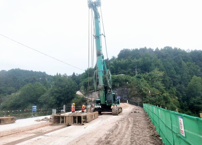 平昌縣友誼水庫除險(xiǎn)加固工程大壩防滲墻正式開始施工