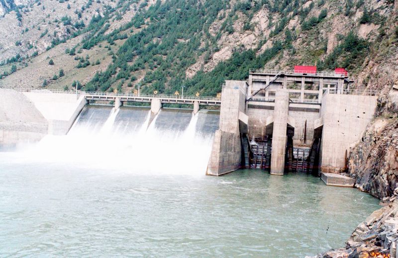 青海寺溝口水電站閘壩