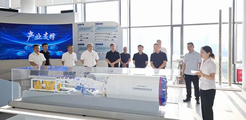 攀枝花西區(qū)區(qū)委書記胡昱冰一行到訪公司座談交流