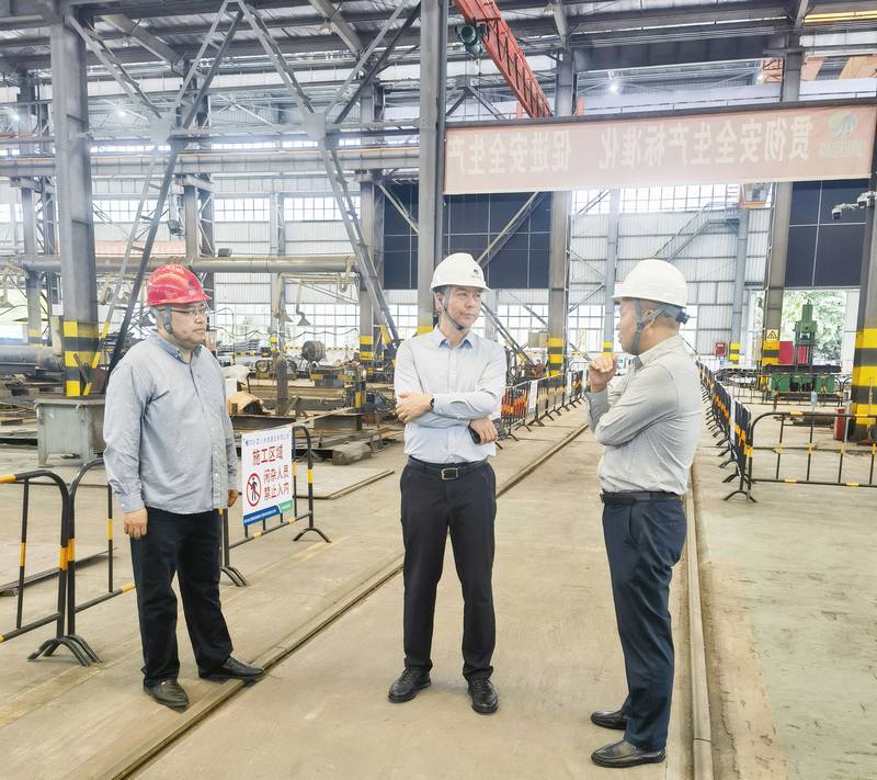 尹曉東到建設公司開展國慶、中秋節(jié)前安全檢查